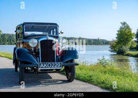Oldtimer Hillman Minx Baujahr 1933, 3 Gänge, 1.185 cm Hubraum, 4 Zylinder, 30 ps, 950 kg Gewicht, Österreich Stockfoto