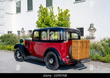 Oldtimer Hillman Minx Baujahr 1933, 3 Gänge, 1, 185 cm Hubraum, 4 Zylinder, 30 ps, 950 kg Gewicht, Schloss Neuaigen, Österreich Stockfoto