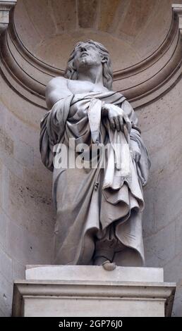 Sankt Protais Statue auf der Fassade von Saint Gervais und Sankt Protais Kirche, Paris, Frankreich Stockfoto