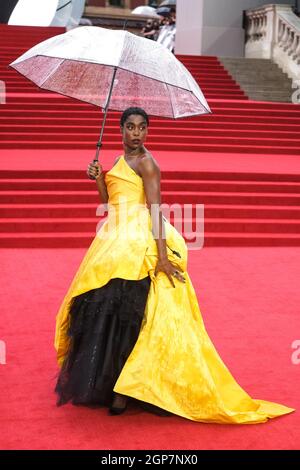 Royal Albert Hall, London, Großbritannien. September 2021. Lashana Lynch nimmt an der Weltpremiere von No Time To die Teil. Bild nach Kredit: Julie Edwards/Alamy Live News Stockfoto