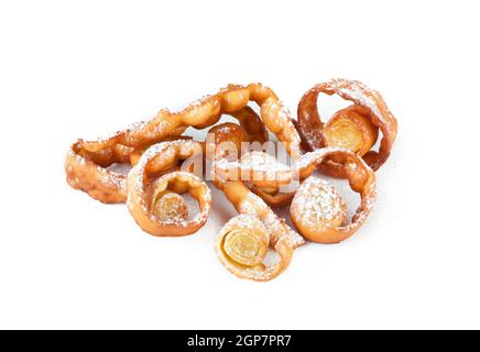 typisches Dessert italienische Karneval, Pommes "Chiacchiere" auf weiß. Stockfoto