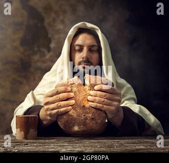 Das letzte Abendmahl, Jesus bricht das Brot. Stockfoto