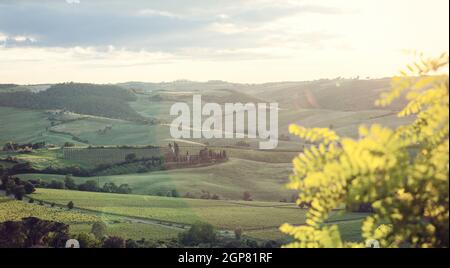 Typische Landschaft der Toskana mit Lens flare Stockfoto