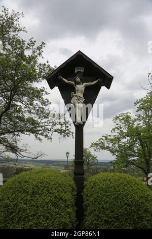 Kreuzigung, Pfarrkirche St. Jakobus in Hohenberg, Deutschland Stockfoto