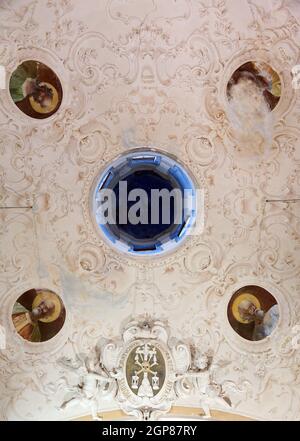Decke im Oratorium der Toten in der Altstadt von Monterosso al Mare Cinque Terre Ligurien Italien Stockfoto