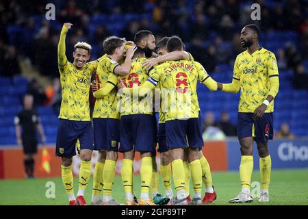 Cardiff, Großbritannien. September 2021. West Brom feiert am 28. September 2021 im Cardiff City Stadium, Cardiff, Wales, ihr zweites Tor beim Sky Bet Championship-Spiel zwischen Cardiff City und West Bromwich Albion. Foto von Dave Peters/Prime Media Images. Quelle: Prime Media Images/Alamy Live News Stockfoto