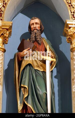 St. Paul, Statue auf dem Hauptaltar in der Pfarrkirche der Heiligen Dreifaltigkeit in Donja Stubica, Kroatien Stockfoto