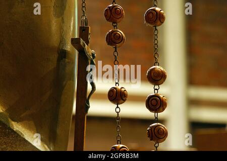 Rosenkranz bei Maria Königin des Heiligen Rosenkranzes Pfarrei in Zagreb, Kroatien Stockfoto