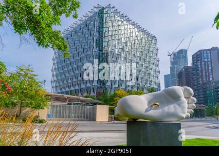 Ansicht der US-Botschaft, London, Nine Elms Lane, London, England, Vereinigtes Königreich, Europa Stockfoto