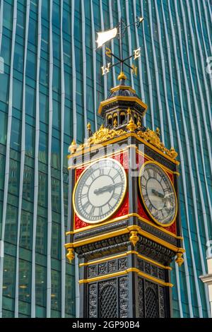 Ansicht der Little Ben Clock, 1892 Nachbildung von Big Ben, Victoria, London, England, Vereinigtes Königreich, Europa Stockfoto