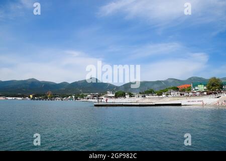 Noworossijsk, Russland - 20. Mai 2018: Panorama der Ferienort Kabardinka, in der Nähe von Noworossijsk. Stockfoto