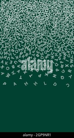 Fallende Buchstaben der englischen Sprache. Kreide Skizze fliegende Wörter des lateinischen Alphabets. Fremdsprachen Studienkonzept. Wunderbares Back to School Banner auf Tafel Hintergrund. Stock Vektor