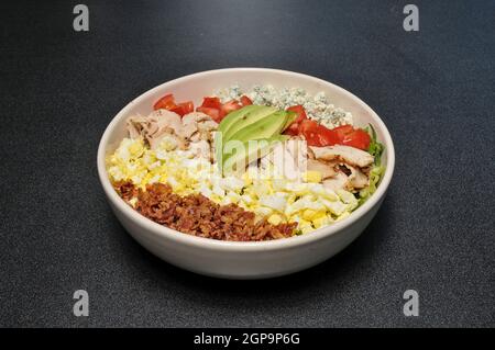 Authentische und traditionelle amerikanische Küche, bekannt als cobb Salat Stockfoto