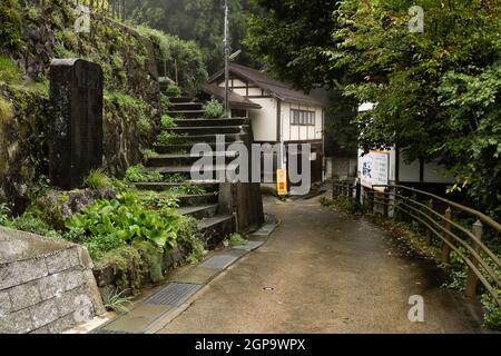 Nozawa onsen, Nagano, Japan, 2021-26-09 , Straßen in Nozawaonsen Stockfoto