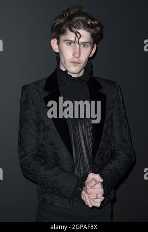 Paris, Frankreich. September 2021. Fionn O'Shea, der am 28. September 2021 an der Frühjahr/Sommer 2021-Show von Saint Laurent im Rahmen der Paris Fashion Week in Paris, Frankreich, teilnahm. Foto von Aurore Marechal/ABACAPRESS.COM Quelle: Abaca Press/Alamy Live News Stockfoto
