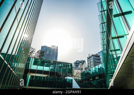 Roppongi 1-Chome des Bürogebäudes. Drehort: Metropolregion Tokio Stockfoto