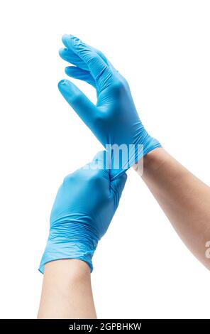 Zwei Hände eines Mannes, der Nitrilhandschuhe auf weißem Hintergrund trägt Stockfoto