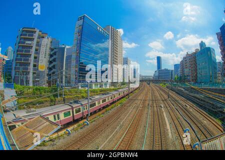 Liniengruppe, die zur Yokohama Station führt. Drehort: Präfektur kanagawa, Yokohama-Stadt Stockfoto