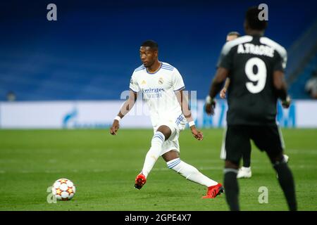 Madrid, Spanien. September 2021. David Alaba von Real Madrid während der UEFA Champions League, Gruppe-D-Fußballspiel zwischen Real Madrid und FC Sheriff Tiraspol am 28. September 2021 im Santiago Bernabeu-Stadion in Madrid, Spanien - Foto: Oscar Barroso/DPPI/LiveMedia Kredit: Unabhängige Fotoagentur/Alamy Live News Stockfoto