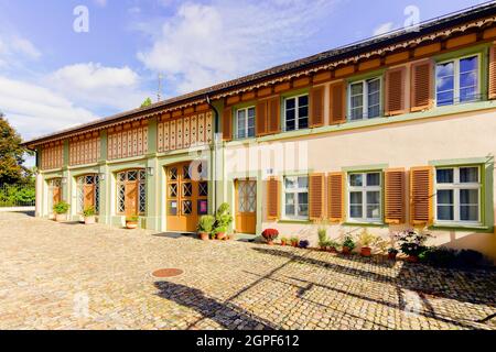 Musikschulgebäude der Rössligasse 51 im Dorf Riehen, Kanton Basel-Stadt, Schweiz. Stockfoto