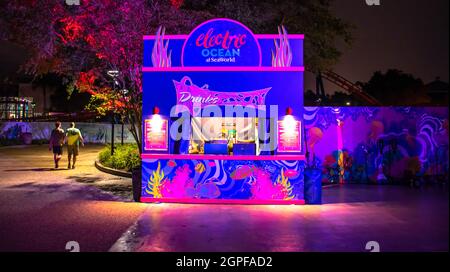 Orlando, Florida. 03. September 2021. Electric Ocean Drinks Store in Seaworld. Stockfoto