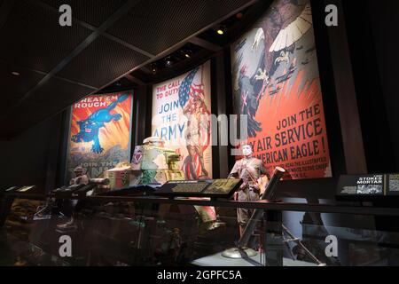 Soldaten vor dem Ersten Weltkrieg Rekrutierung, Propaganda-Plakate. Im National Museum of the United States Army in Fort Belvoir, Virginia. Stockfoto