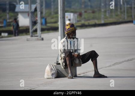 Oldaman in den Strrets Stockfoto