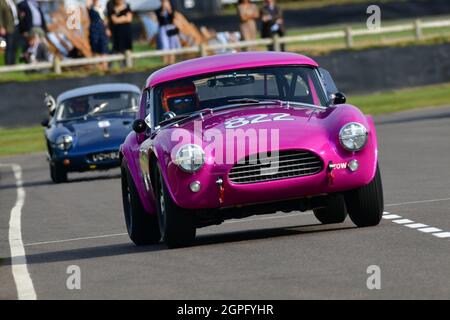 Mike Whitaker, Mike Jordan, AC Cobra Dreiblake, Stirling Moss Memorial Trophy, mit GT-Autos mit geschlossenem Cockpit, die vor 1963 eine Stunde lang gefahren sind Stockfoto