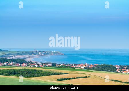 Village de Wissant avec en arrière Plan le Cap Griz-nez, Frankreich, Pas de Calais, été Stockfoto