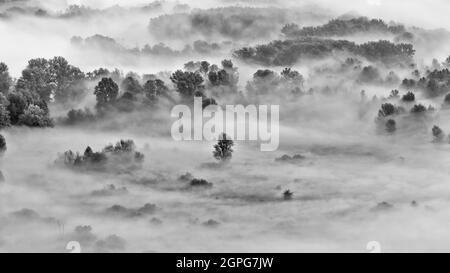 Luftaufnahme in den wilden Alpen, Kunstlandschaft Stockfoto