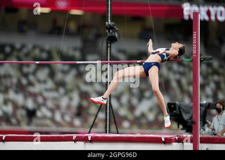 Mariya Lasitskene nimmt am Hochsprung bei den Olympischen Spielen 2020 in Tokio Teil. Stockfoto