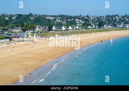 Frankreich, Cotes d'Armor, Saint-Cast-le-Guildo, der große Strand entlang des Wanderweges GR 34 oder Zollwegs Stockfoto