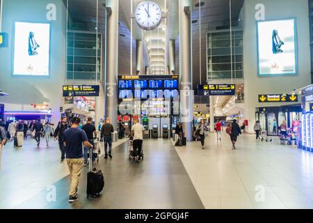 KOPENHAGEN, DÄNEMARK - 28. AUGUST 2016 Innenraum des Kopenhagener Flughafens Stockfoto