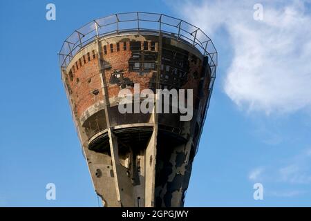 Kroatien, Slawonien, Vukovar, der Wasserturm, Symbol des Widerstands der Stadt gegen den Feind während der Belagerung von Vukovar im Jahr 1991, traf mehr als 600 Mal in 3 Monaten, jetzt ein Denkmal Stockfoto