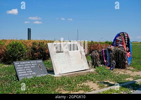 Kroatien, Slawonien, Ovcara, Ovcara Massengrab, November 20, 1991 werden 264 Menschen aus dem Vukovar Krankenhaus von serbischen Truppen gefoltert und hingerichtet, 7 Menschen werden vom ICTY wegen Verbrechen gegen die Menschlichkeit und Kriegsverbrechen angeklagt Stockfoto