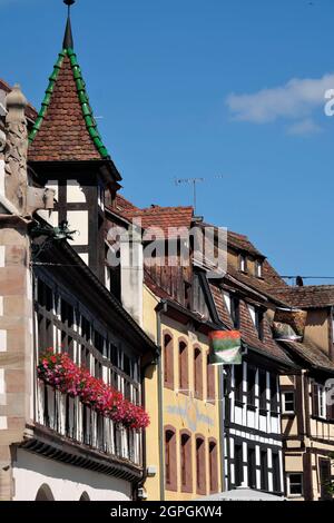 Frankreich, Bas Rhin, Obernai, Rue du Marche, Halle aux Bles aus dem 16. Jahrhundert, Häuser Stockfoto