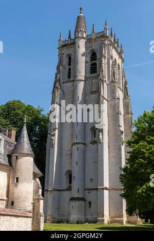 Frankreich, Eure, Le Bec Hellouin, beschriftet die schönsten Dörfer Frankreichs, Abtei Notre Dame du Bec, katholische benediktinerabtei, der Turm Saint Nicolas aus dem 15. Jahrhundert Stockfoto