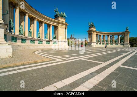 Ungarn, Budapest, von der UNESCO zum Weltkulturerbe erklärt, Pest-Viertel, Heldenplatz (Hosok tere), Millennium-Denkmal Stockfoto