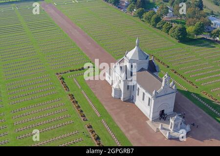 Frankreich, Pas de Calais, Ablain St Nazaire, Hügel des Kriegsfriedhofs Notre Dame de Lorette, Notre Dame de Lorette Stockfoto