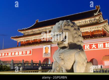 China, Peking, die Verbotene Stadt, die von der UNESCO zum Weltkulturerbe erklärt wurde, das Meridian-Tor Stockfoto