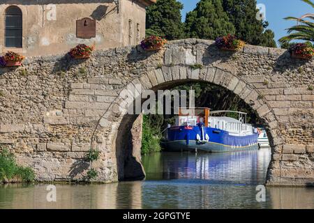 Frankreich, Aude, Ginestas, Le Somail, der Canal du Midi, der von der UNESCO zum Weltkulturerbe erklärt wurde Stockfoto