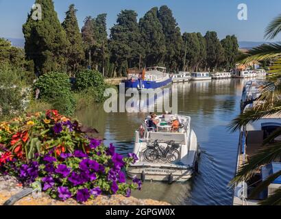 Frankreich, Aude, Ginestas, Le Somail, der Canal du Midi, der von der UNESCO zum Weltkulturerbe erklärt wurde Stockfoto