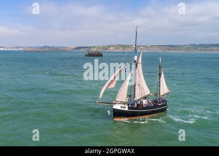 frankreich, pas de calais, boulogne sur mer, Seefest, Ausschiffung von der Nele, 2-Mast-Boot von Ostende (Luftaufnahme) Stockfoto