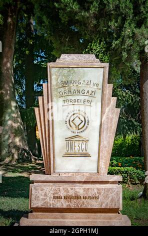 BURSA, TÜRKEI. 15. AUGUST 2021. UNESCO-Denkmal Osmangazi und Orhangazi Gräber Stockfoto