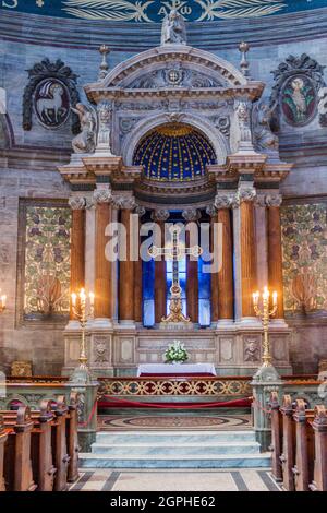 KOPENHAGEN, DÄNEMARK - 26. AUGUST 2016: Innenraum der Frederik-Kirche, im Volksmund auch als Marmorkirche in Kopenhagen, Dänemark, bekannt Stockfoto