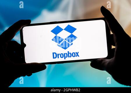 Polen. September 2021. In dieser Abbildung wird ein Dropbox-Logo auf einem Smartphone angezeigt. Kredit: SOPA Images Limited/Alamy Live Nachrichten Stockfoto