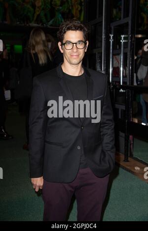 London, Großbritannien. September 2021. Adam Garcia nimmt an der Galavorstellung von ‘Wicked' zur Feier seines 15. Jahrestages im Apollo Victoria Theatre in London Teil. (Foto von Gary Mitchell/SOPA Images/Sipa USA) Quelle: SIPA USA/Alamy Live News Stockfoto