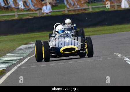 Peter de la Roche, Lola-Ford Mk2, Chichester Cup, Formel-Junioren mit Frontmotor in den Jahren 1958 bis 1962, Goodwood Revival 2021, Goodwood, Stockfoto