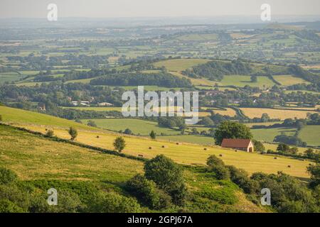 Blick über die Somerset Moors in Richtung Glastonbury von DeerleAP auf den Mendip Hills Stockfoto