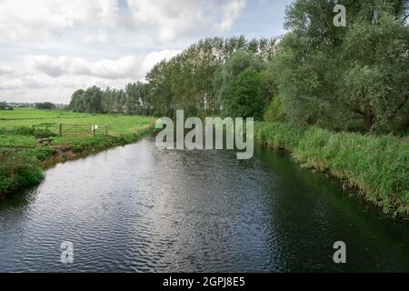 River Waveney bei Geldeston bei Bungay in Norfolk, England Stockfoto